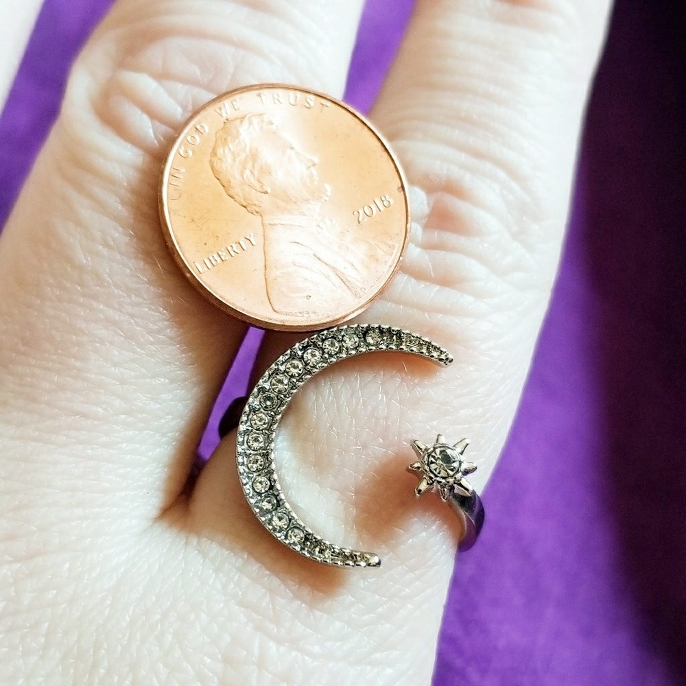 Relisted- rescent moon and star ring silver tone - Picture 3 of 6